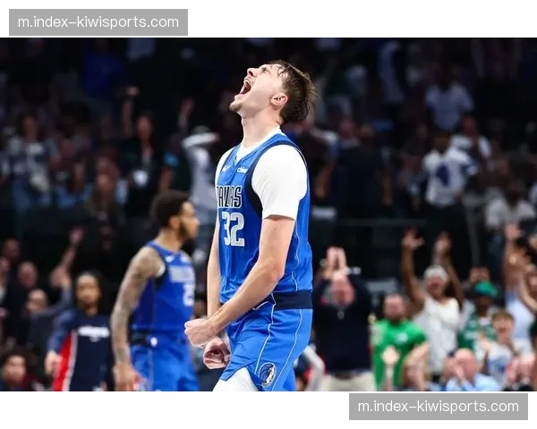 弗拉格防守端全面影响力 独行侠锋线防守质量升级