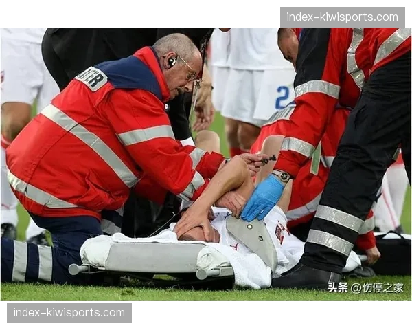 瓦伦西亚后防体系近乎瘫痪 五名后卫同时伤缺创纪录